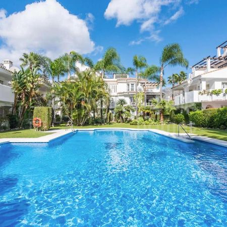 Вілла 4 Bed House With Pool Walk To Puerto Banus Fast Internet Марбелья Екстер'єр фото
