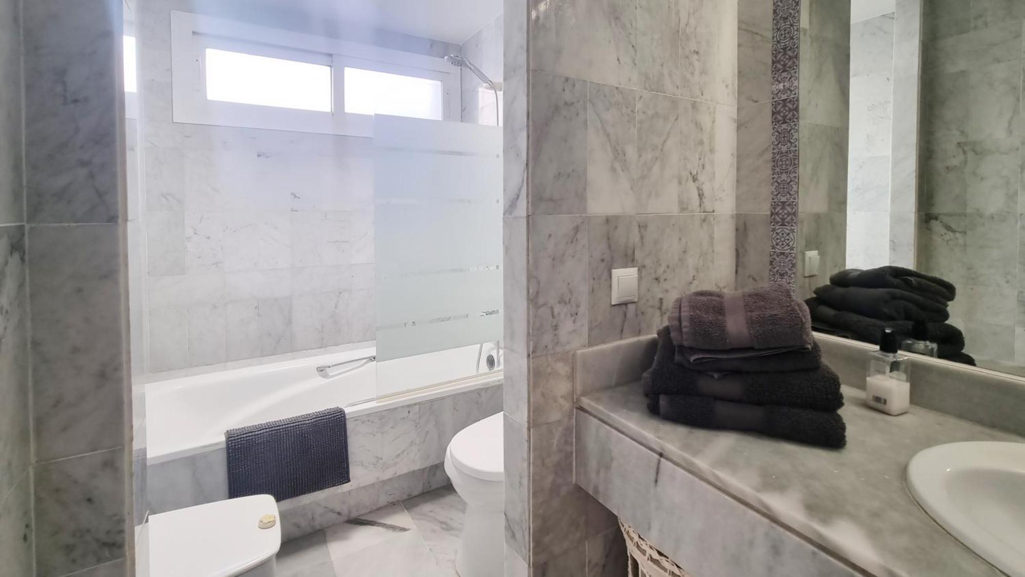 Вілла 4 Bed House With Pool Walk To Puerto Banus Fast Internet Марбелья Екстер'єр фото